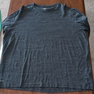 Athletic Works Dark Gray Short Sleeve Tee